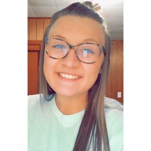 Meet your Posher, Brittney